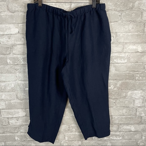 CJ Banks Linen Navy Capris - Picture 1 of 6